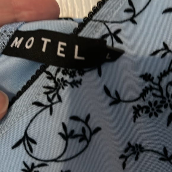 NWOT Urban Outfitters/Motel Cotina Printed Midi Dress size L - Picture 4 of 5